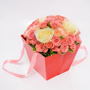 aranjament-floral-miniroze-livrare